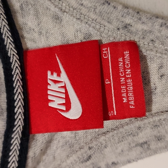 2 Vintage Women's Nike Red Tag Tank Tops 💥💥VGVC Size SP - Picture 3 of 15